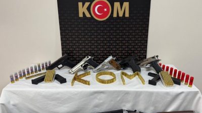 Düzce(İHA) – Düzce Cumhuriyet Başsavcılığı koordinesinde KOM Şube Müdürlüğü ekiplerince