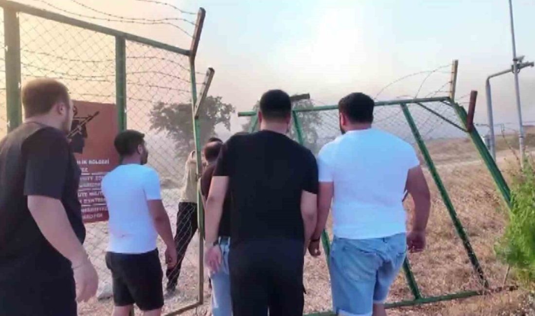 Sakarya’da ağaçlık alanda çıkan yangın askeriyenin mühimmat alanına sıçradı Sakarya’nın Pamukova ilçesinde ağaçlık alanda çıkan yangın, askeriyenin mühimmat alanına
