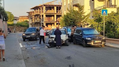 Sakarya’nın Karasu ilçesinde, eşiyle tartışan bir kadın cipiyle defalarca eşinin