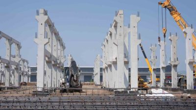 Düzce’de altyapı donanımları ve fonksiyonel dükkanları ile dikkat çeken ve