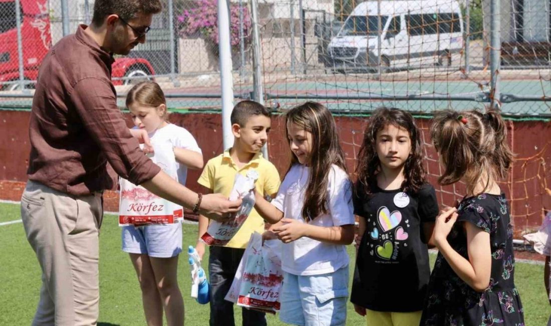 Şehit Eren Bülbül Bilgi Evi’nde coşkulu kapanış Körfez Belediyesi, çocukların sosyalleşmelerini sağlamak ve yeteneklerini geliştirmelerine fırsat tanımak