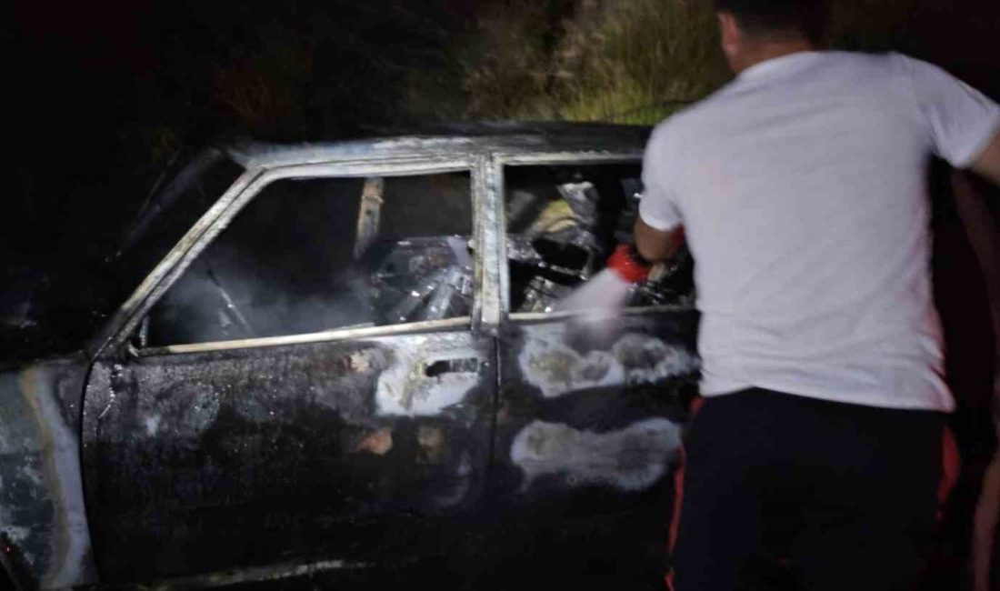Kastamonu’nun Cide ilçesinde seyir halindeyken alevlere teslim olan Fiat Tofaş
