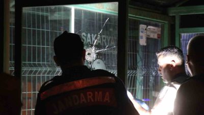 Sakarya’nın Erenler ilçesinde 2 kişinin hayatını kaybettiği, 2 kişinin yaralandığı