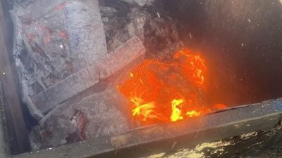 Bilecik’in Söğüt ilçesinde bir çöp konteynerinde ateş yakılması sonucu konteyner