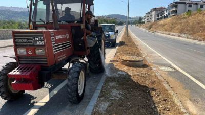 Söğüt Belediyesi, ilçe genelinde yürüttüğü temizlik ve peyzaj çalışmalarıyla çevre