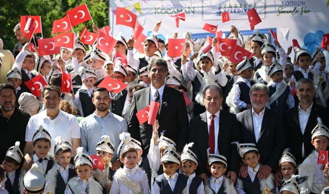 Sünnet şöleni, zafer bayramı coşkusuyla birleşti Kartepe’de bu yıl 15’incisi düzenlenen sünnet şöleni, 30 Ağustos Zafer