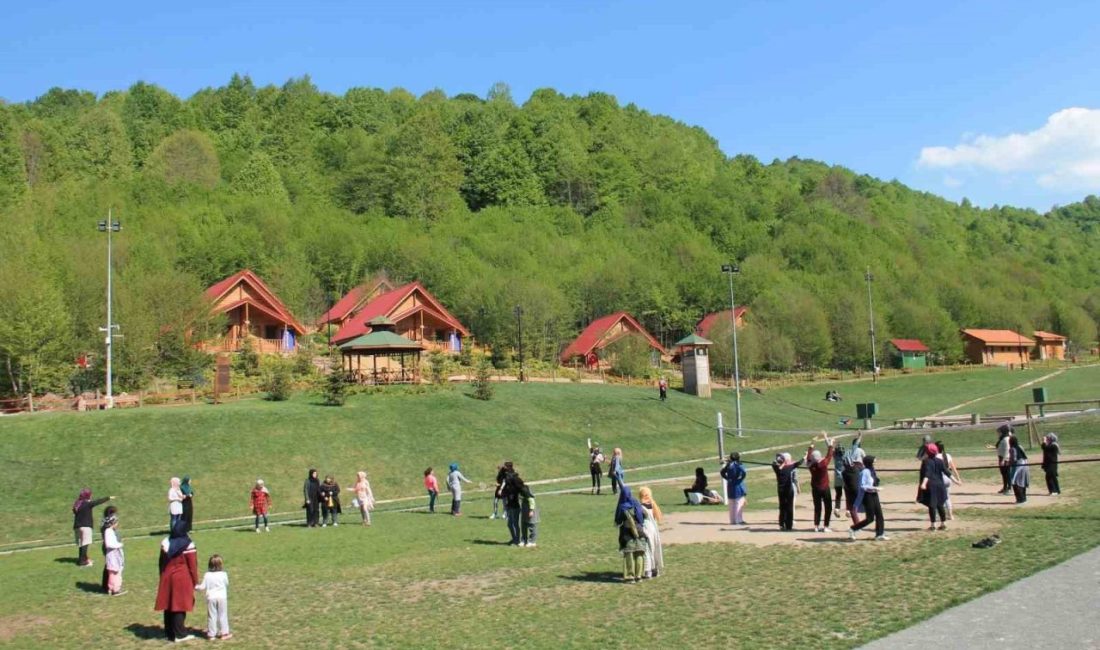 Kocaeli Büyükşehir Belediyesi’nin ödüllü projesi Kılavuz Gençlik, gençleri doğanın kalbinde