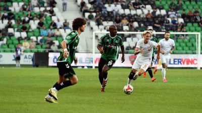 Trendyol 1. Lig’in 4. haftasında Sakaryaspor, sahasında karşılaştığı Boluspor’a 4-1