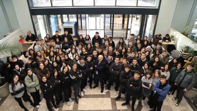 Gebze Belediyesi, ilk kez üniversiteye gidecek gençlere 10 bin TL