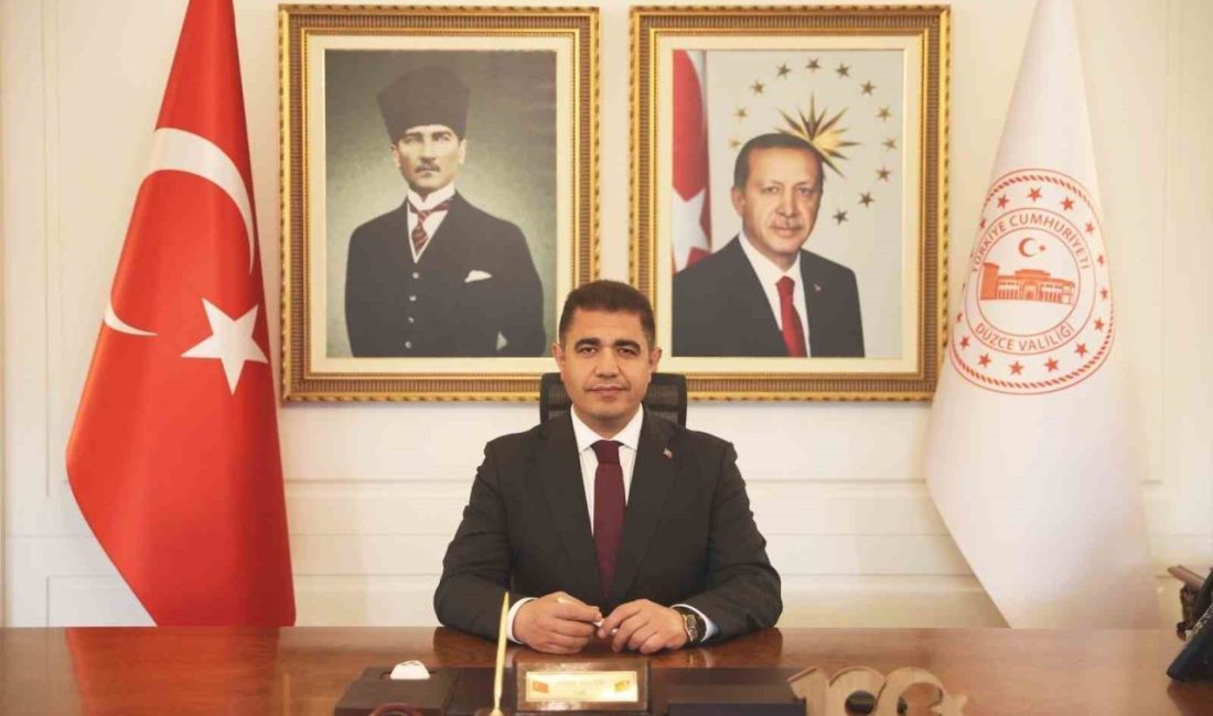 Vali Aslan “Zafer umuttur” DÜZCE(İHA) – Düzce Valisi Selçuk Aslan, 30 Ağustos Zafer Bayramı