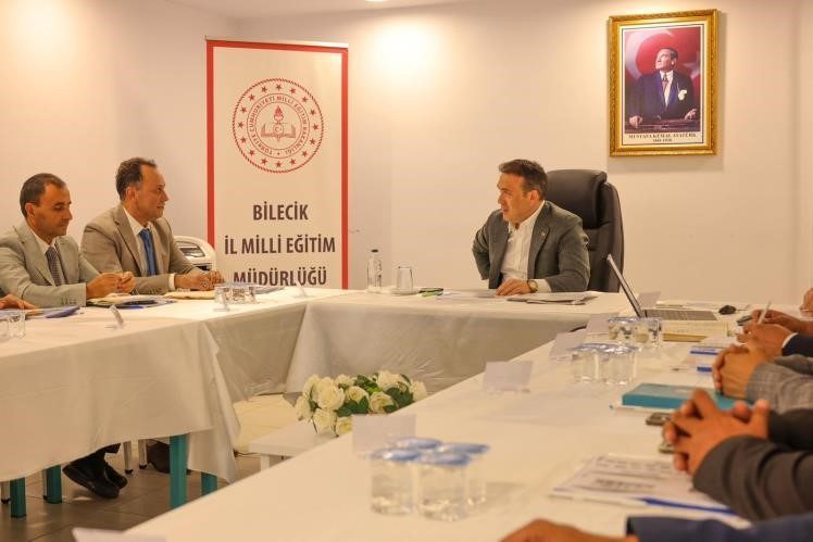 Vali Sözer, eğitimde yatırımları ve hazırlıkları yerinde inceledi Bilecik Valisi Faik Oktay Sözer, 2025-2026 eğitim öğretim yılı hazırlıkları