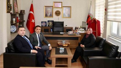 Bilecik Valisi Faik Oktay Sözer, İnhisar ilçesine gerçekleştirdiği ziyarette, Kaymakam