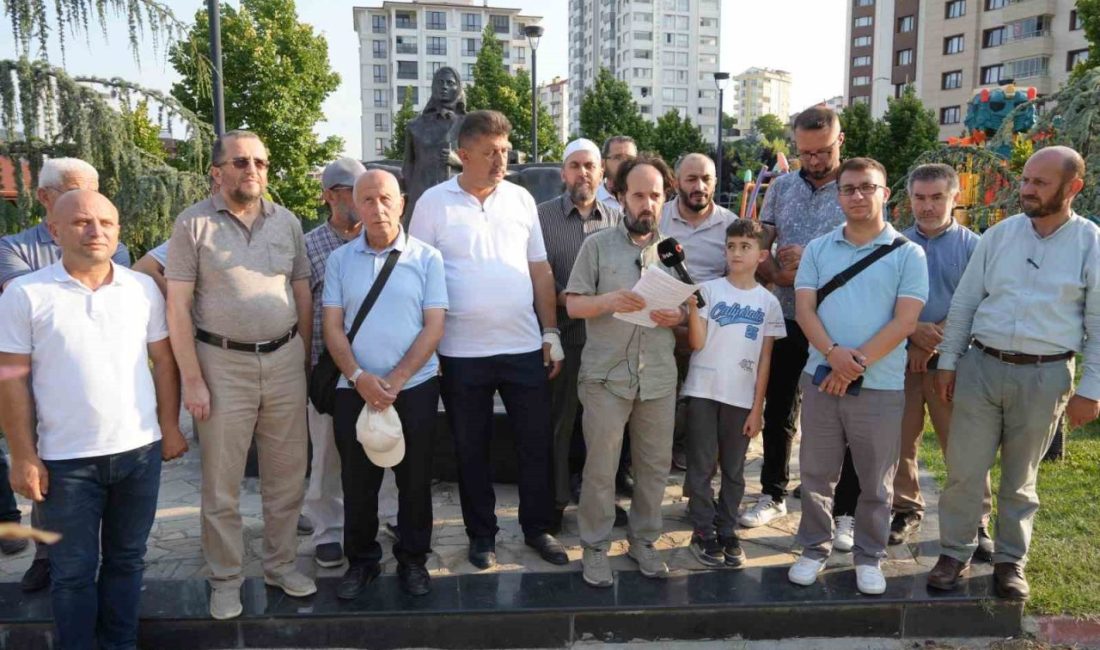Kastamonu’da bir grup vatandaş İstiklal Yolu Parkı’nda basın açıklamasında bulunarak,