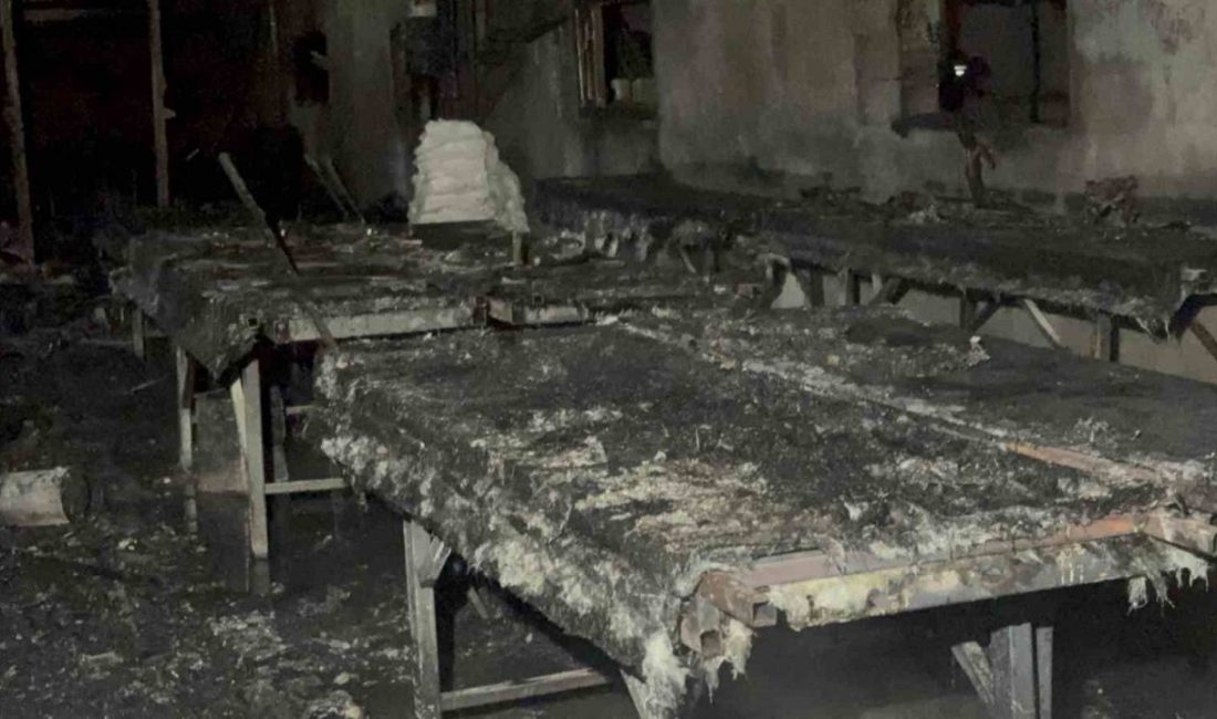 Yangında mermerit atölyesi kullanılamaz hale geldi Kocaeli’nin Dilovası ilçesinde bir mermerit atölyesinde çıkan yangın hasara yol