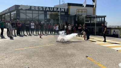 Çayırova Belediyesi iş güvenliği uzmanları ve ÇAK-TİM ekibi, sosyal tesiste