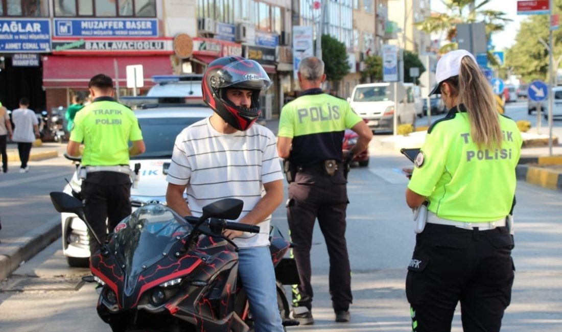Yazın motosiklet yoğunluğu arttı, polis denetimleri hız kazandı Sakarya’da yaz aylarında artan motosiklet kullanımıyla birlikte polis ekiplerinin denetimleri