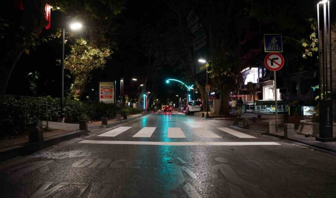 Yeni eğitim dönemine güvenli ulaşım hazırlığı Kocaeli Büyükşehir Belediyesi, kent genelinde trafik güvenliğini artırmak amacıyla yaya