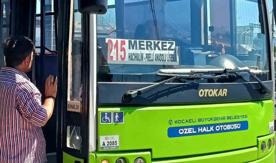 Yolcuyu demir sopa aile kovaladığı iddia edilen otobüs şoförü, polis gelince bıçağını boynuna dayadı Kocaeli İzmit’te yolcusu ile tartıştığı ve yolcusunu demir sopayla kovaladığı