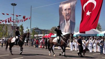 103 yıl önce kazanılan zaferin gururu, Kocaeli’de mehter sesleri, şiirler