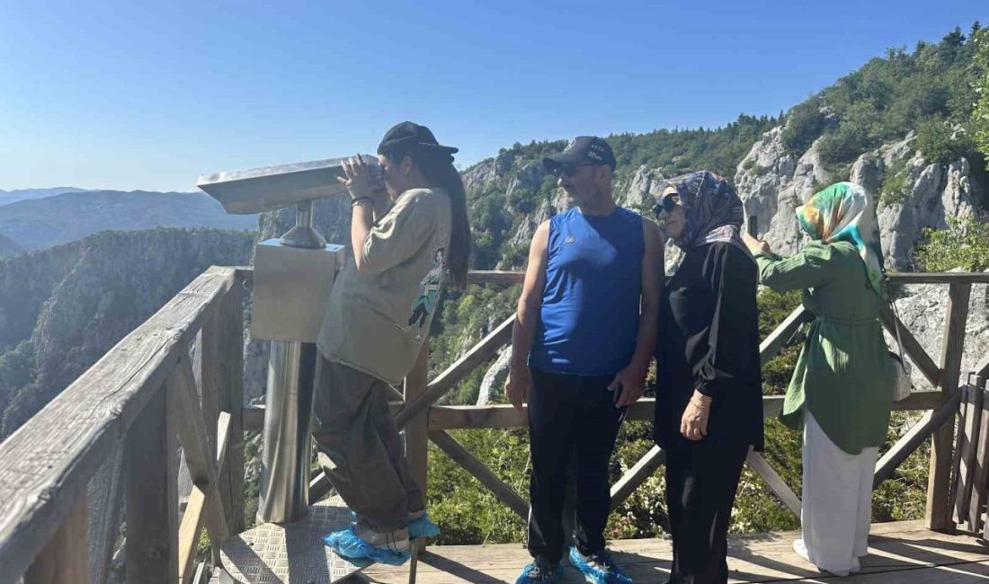 Kastamonu’nun Azdavay ilçesindeki Çatak Kanyonu’na inşa edilen 450 metre yüksekliğindeki