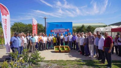 Bilecik’te 77 bin 400 fide toprakla buluşmak üzere çiftçilere dağıtıldı.