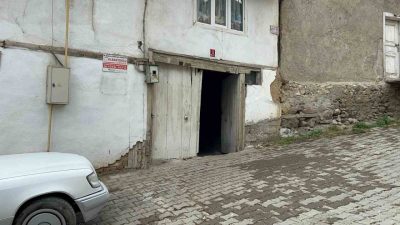 Kastamonu’nun Tosya ilçesinde, birlikte alkol aldığı arkadaşını silahla vurarak öldüren