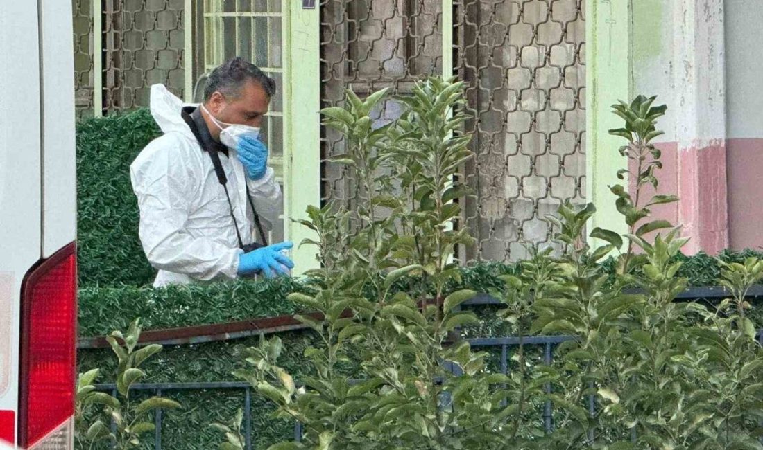 Anne ve 5 yaşındaki kızı evde ölü bulundu Kocaeli’nin Gebze ilçesinde, bir daireden yayılan kötü koku üzerine eve