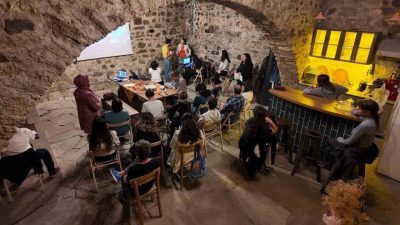 Avrupa Miras Gönüllüleri, Türkiye’deki ilk projelerini Bolu’nun Mudurnu ilçesinde başlattı.