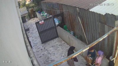 Kocaeli’nin Darıca ilçesinde 3 kadın, ara sokaktaki bir evin bahçesinde