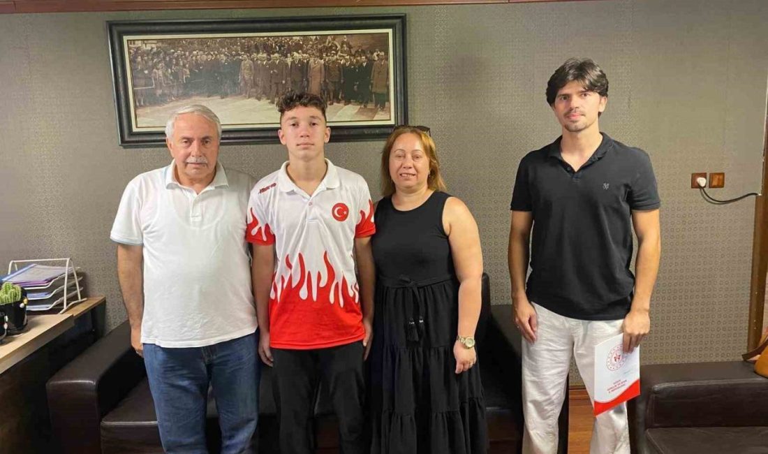 Düzceli İki sporcu eğitim bursu ile özel okullarda eğitim hayatına