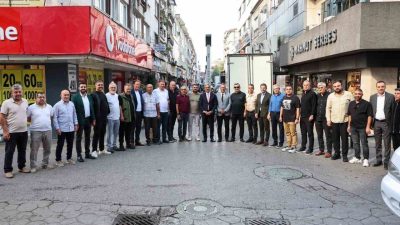 Sabahın erken saatlerinde Yuvam Sokak esnafıyla bir araya gelen Sakarya