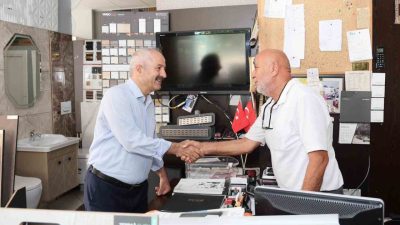 Gebze Belediye Başkanı Zinnur Büyükgöz, esnafla bir araya gelerek talep