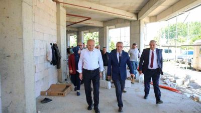 Düzce Belediye Başkanı Dr. Faruk Özlü, Düzce’de yapımı devam eden