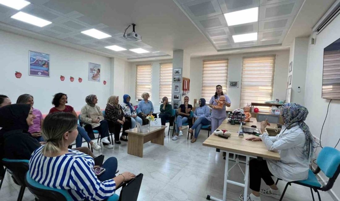 Bilecik’te bebek akademisi ilk dersine başladı Bilecik’te toplum sağlığını güçlendirmek, amacıyla başlatılan ’Bebek Akademisi’ programı kapsamında