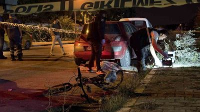 Sakarya’nın Arifiye ilçesinde otomobilin çarptığı yabancı uyruklu 27 yaşındaki bisikletli