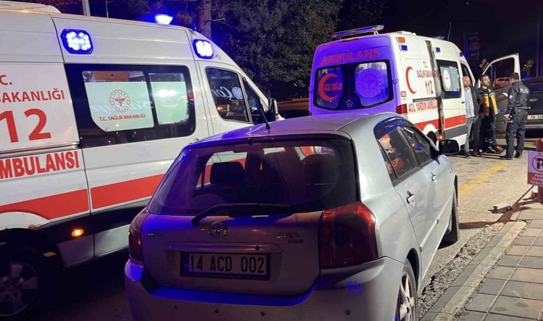 Bolu’da gece saatlerinde çorbacıda çıkan bıçaklı kavgada 2 kişi yaralandı.