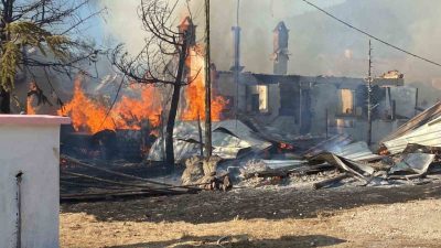 Bolu’nun Aladağlar mevkiinde bulunan Aşağı Soku Yaylası’nda çıkan yangında 4