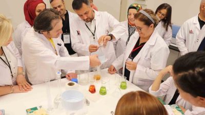 Bilecik Şeyh Edebali Üniversitesi’nde (BŞEÜ) biyoteknoloji eğitimi verildi. BŞEÜ, TÜBİTAK