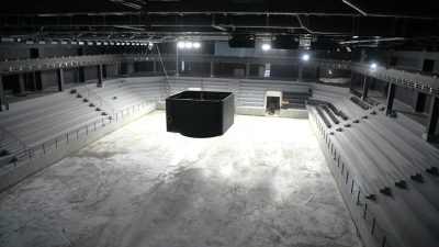 Çayırova Belediyesi tarafından yaptırılan Kapalı Spor Salonu ve Sporcu Fabrikası’nda,