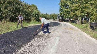 DÜZCE (İHA) – Düzce İl Özel İdaresi ekipleri köylerde deformasyona