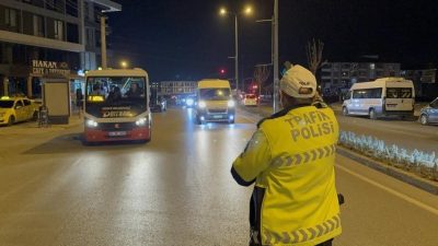 DÜZCE(İHA) – Düzce genelinde polis ve jandarma trafik ekipleri tarafından