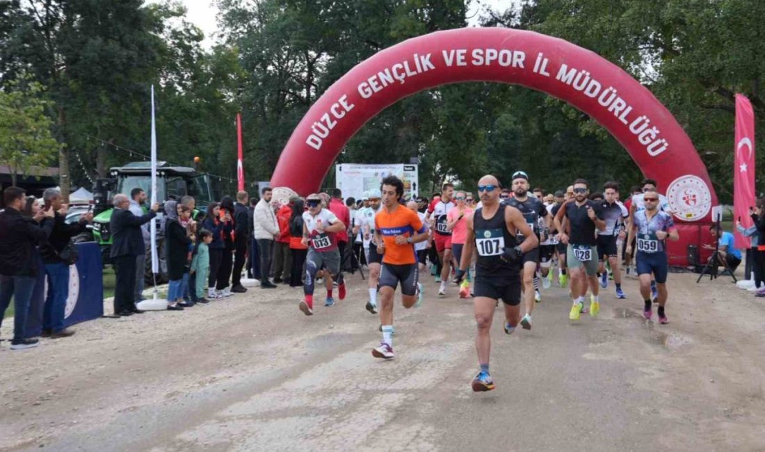 Düzce’de 25 şehirden 250 sporcunun katıldığı Efteni Duatlonu düzenlendi. Düzce’nin