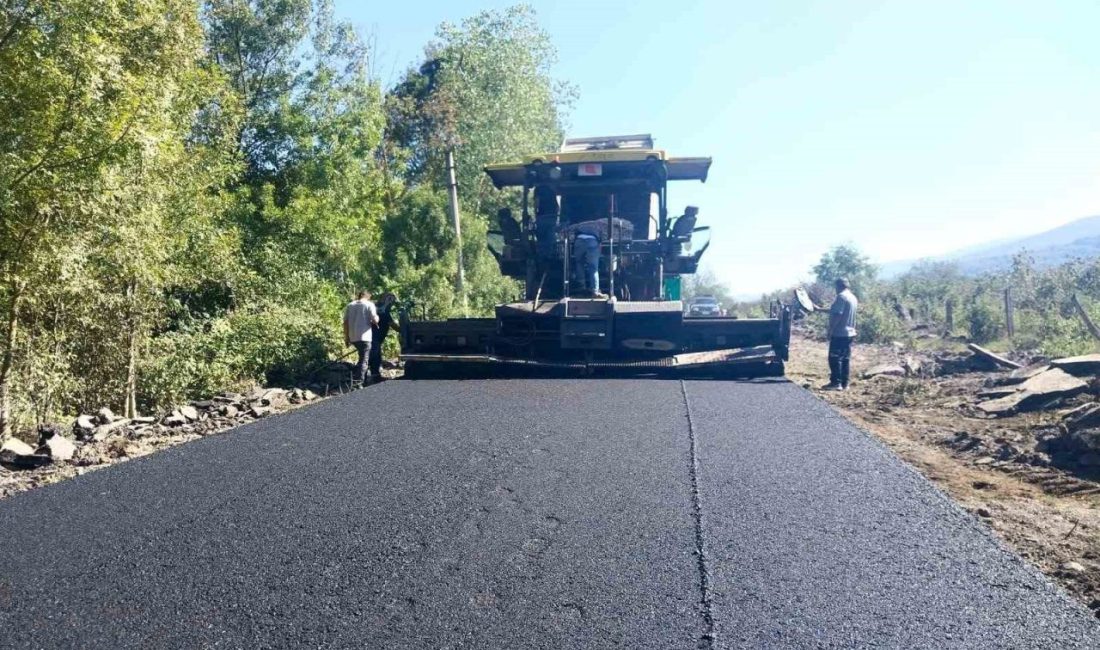 DÜZCE (İHA) – Düzce’de köylerin ulaşım konforunun arttırılması için ekiplerin