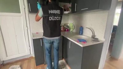 Düzce’de polis ve jandarma ekiplerince icra edilen operasyonlarda 63 kişi