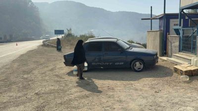 Düzceliler, orman yangınına müdahale eden personellere su, maske, ayran ve