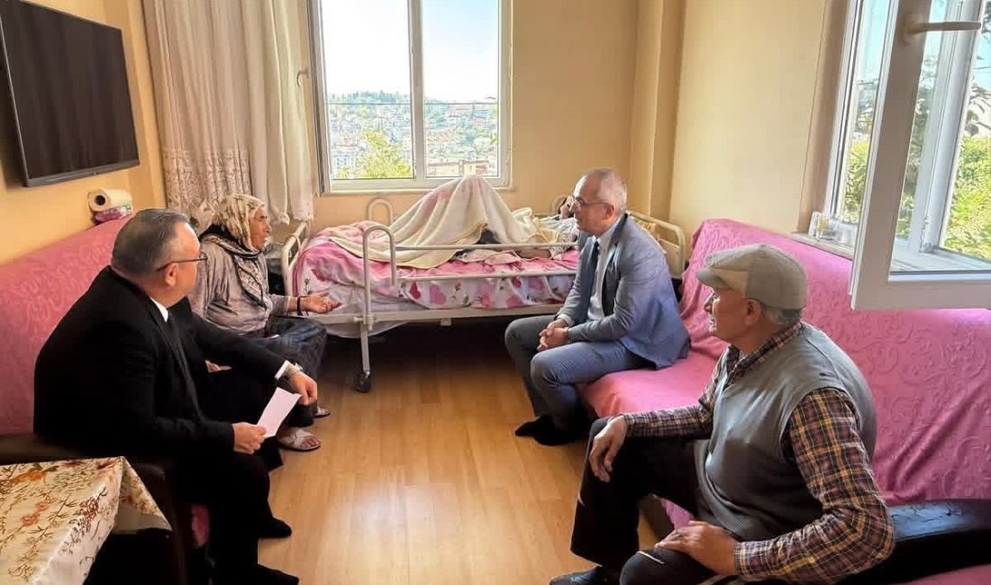 Düzce’nin Akçakoca ilçesinde kendisi de hasta olmasına rağmen 97 yaşındaki