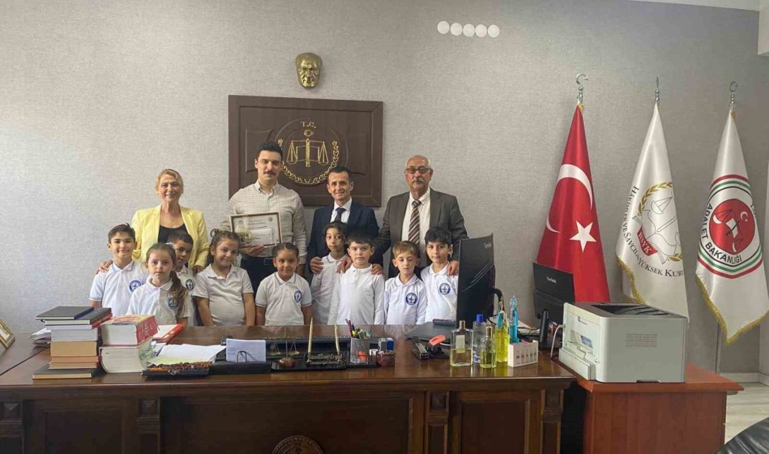 DÜZCE(İHA) – Akçakoca Cumhuriyet İlkokulu doğaya ve geleceğe karşı sorumluluk