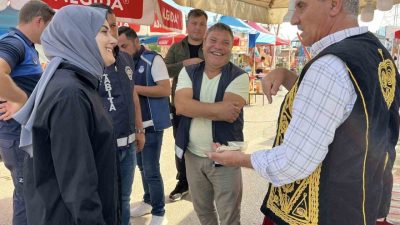 Bilecik’in Gölpazarı ilçesinde düzenlenen geleneksel Gölpazarı panayırı büyük bir coşkuyla