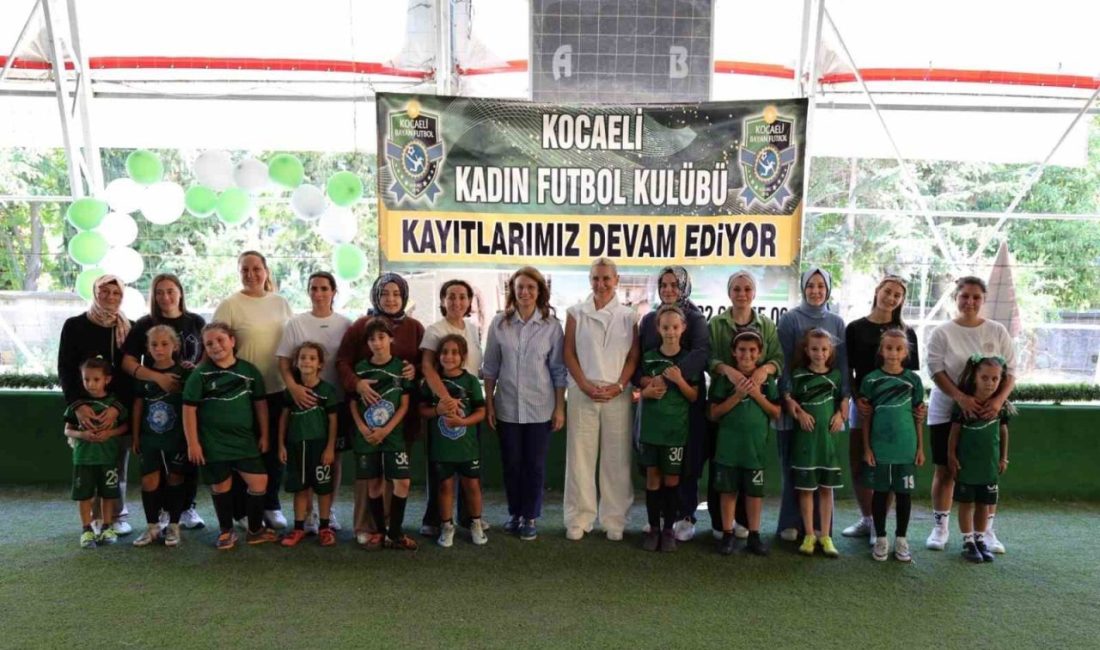 Kadın futboluna tam destek Kocaeli’de kadın futboluna destek amacıyla düzenlenen organizasyon renkli anlara sahne