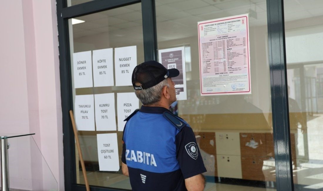 Kartepe’de okul kantinlerine hijyen ve gıda güvenliği denetimi Kartepe’de öğrencilerin sağlığının korunması amacıyla okul kantinlerinde denetim yapıldı. Kartepe
